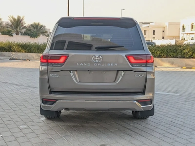 TOYOTA LAND CRUISER 2013 FACELIFTED 2025 WITH INTERIOR AND EXTERIOR GCC V6 4.0L-18