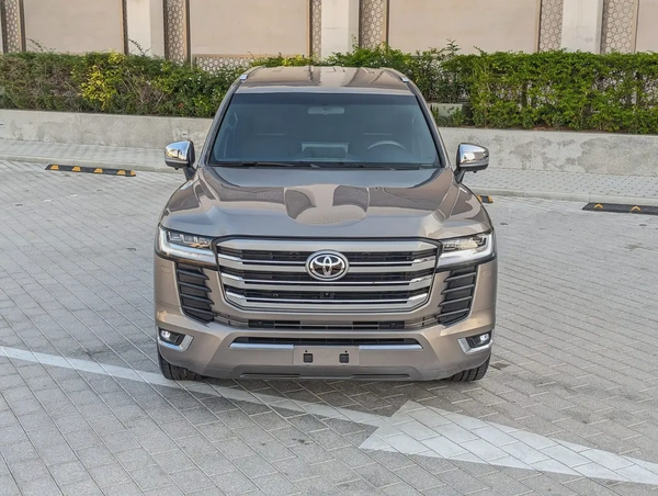 TOYOTA LAND CRUISER 2013 FACELIFTED 2025 WITH INTERIOR AND EXTERIOR GCC V6 4.0L