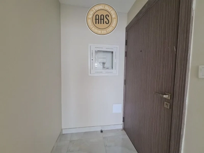 Very Huge Size 1Bhk Close To Park 57k With Full Facilities-4