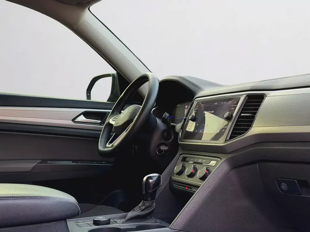 AED 920 P.M | 0% DOWN | VW TERAMONT COMFORTLINE | 7-SEATER | V6 AWD | 2022 GCC-11-11