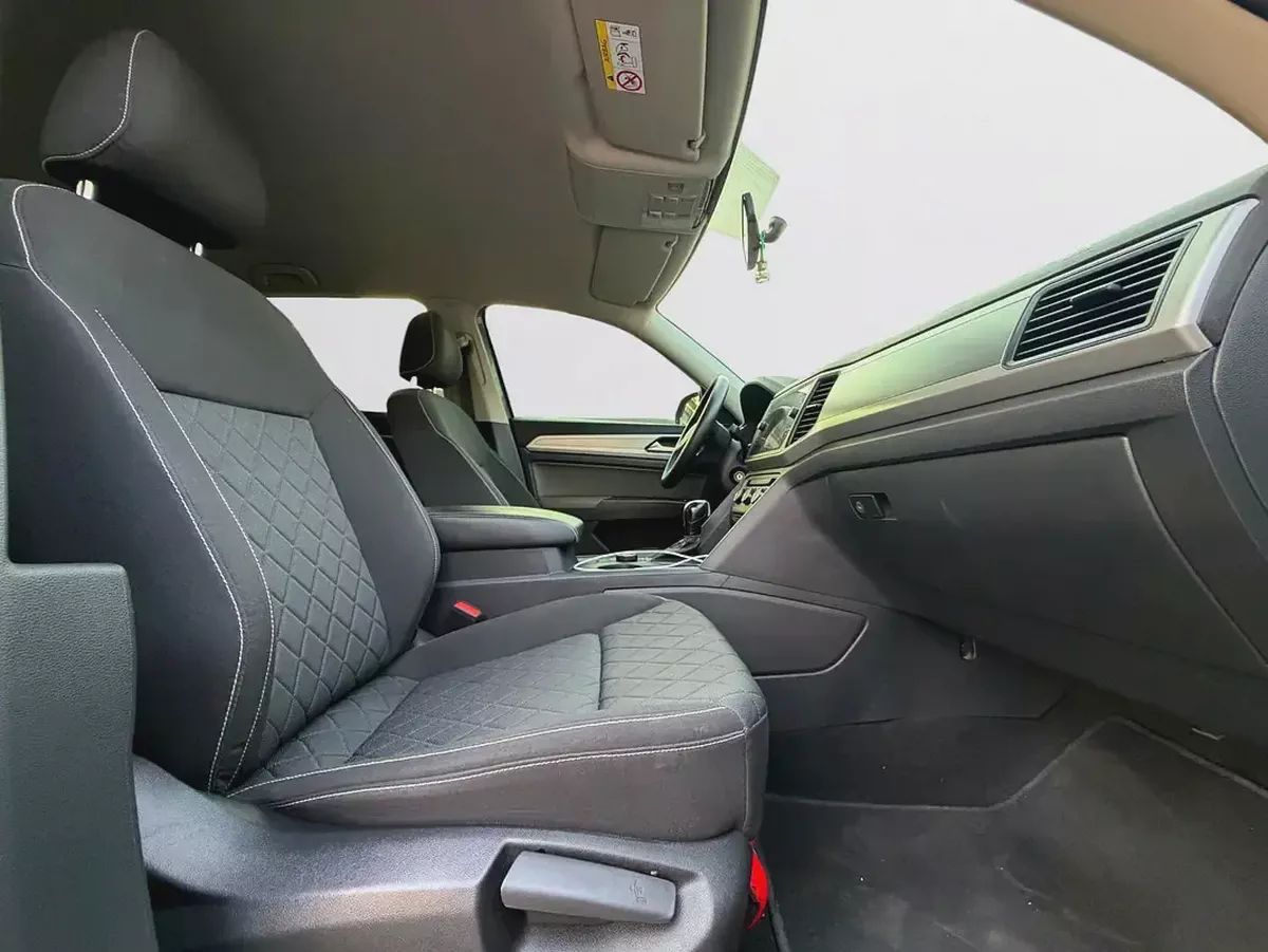 AED 920 P.M | 0% DOWN | VW TERAMONT COMFORTLINE | 7-SEATER | V6 AWD | 2022 GCC-15-15