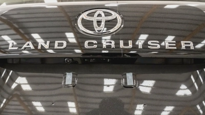 LC300 GXR 4.0L GCC Specs  Brand New for Export-8