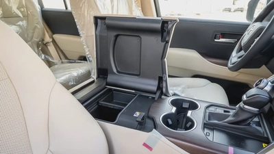 LC300 GXR 4.0L GCC Specs  Brand New for Export-18