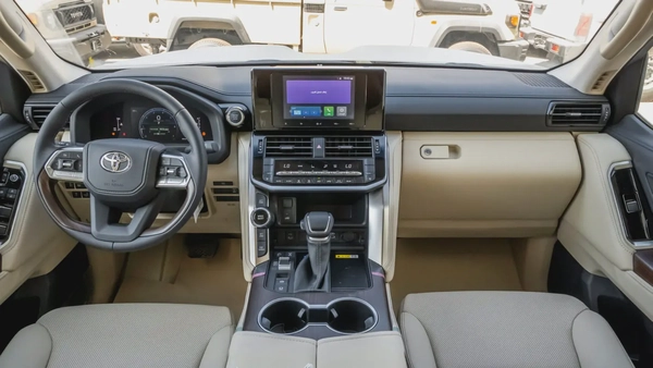 LC300 GXR 4.0L GCC Specs  Brand New for Export