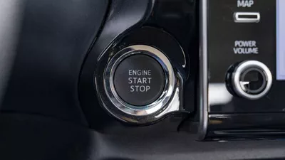 Toyota Hilux SGLX Toyota Hilux Sr5 2.4L Diesel 2024 full option for export only-9