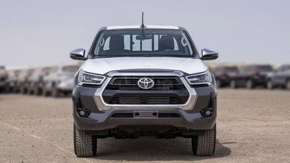 Toyota Hilux SGLX Toyota Hilux Sr5 2.4L Diesel 2024 full option for export only-2-0