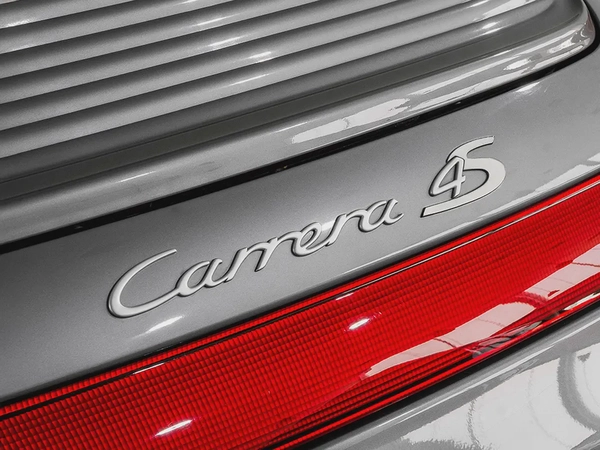 CASH ONLY: 199,000 AED | 2003 Porsche Carrera 996 4s / Manual
