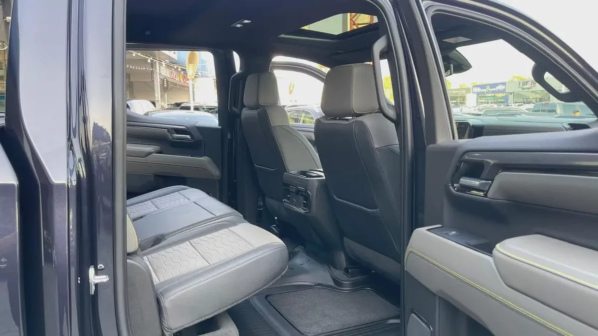 2022 Chevrolet Silverado 1500 ZR2 GCC Specs | Off-Road Ready Under Warranty Service History Company-9-9