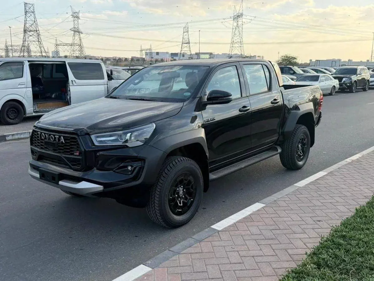 Toyota Hilux ADVENTURE Hilux GR sport 2.8L diesel 2026 full option