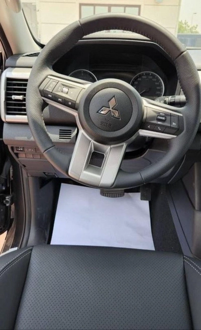 Mitsubishi L200-7