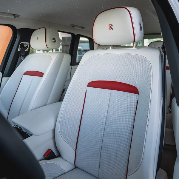 2025  ROLLS ROYCE CULLINAN BLACK BADGE ( BRAND NEW )