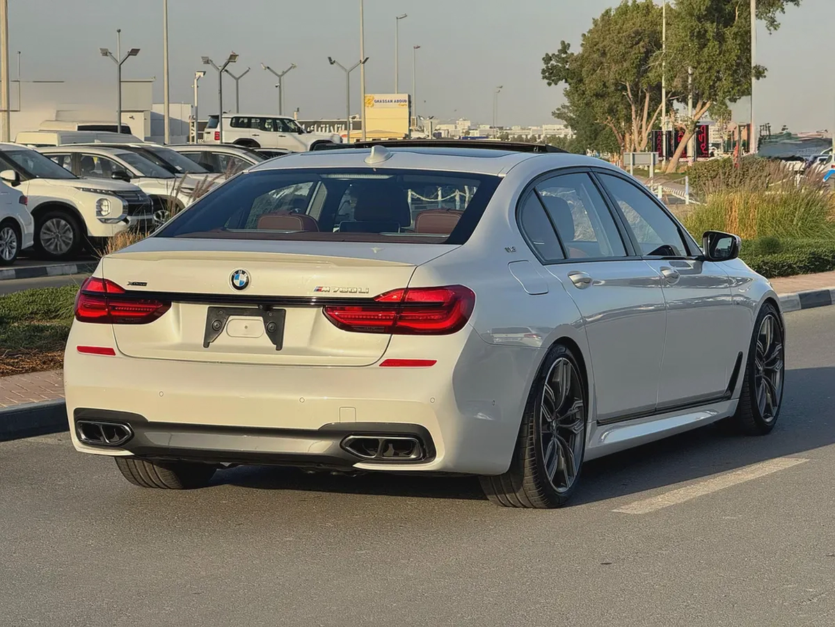 BMW M760LI V12 2017 56000km only - 4.5 Auction Grade - Japan Import - Clean Title-4-4
