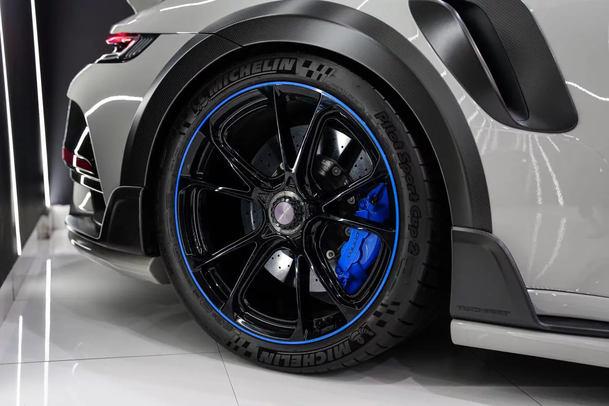 Porsche 911 Turbo S Cabriolet TECHART GTstreet R 30 of 87 Edition-4-4