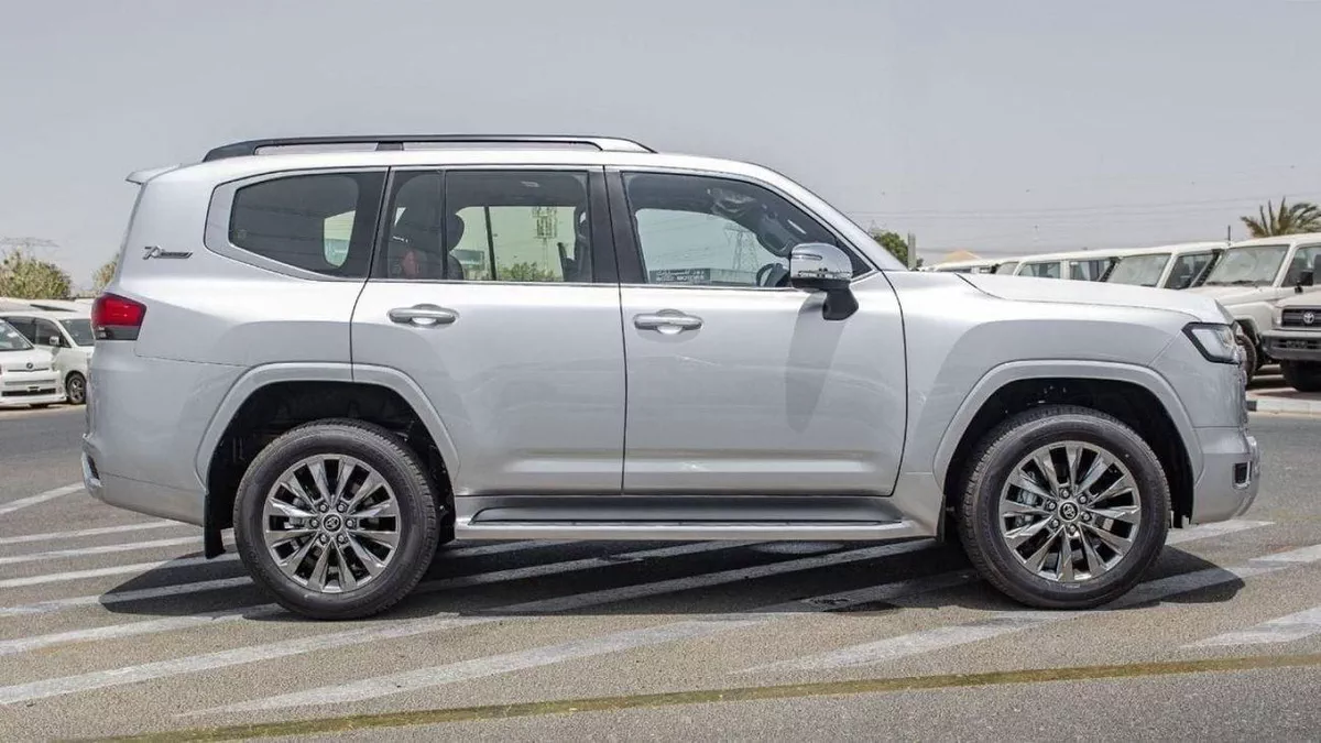 Toyota Land Cruiser VXR (LHD) TOYOTA LAND CRUISER LC300 VXR 3.3D AT MY2025 – SILVER-2-0