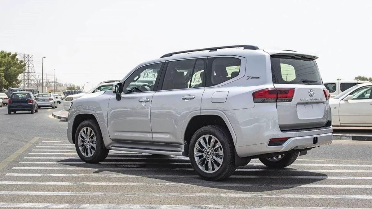 Toyota Land Cruiser VXR (LHD) TOYOTA LAND CRUISER LC300 VXR 3.3D AT MY2025 – SILVER-4-0