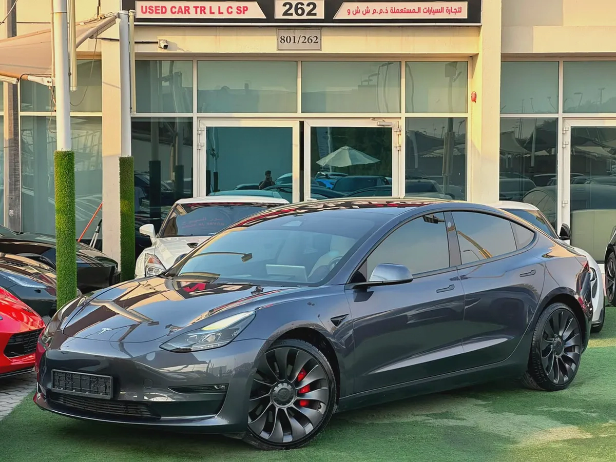 TESLA MODEL 3 PERFORMANCE GCC 2023 Service History (Under Warranty) Zero Accidents Super Clean First