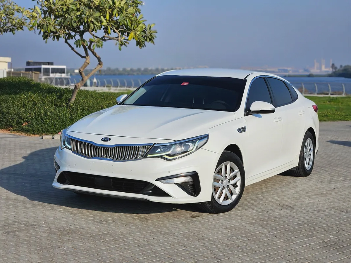 Kia Optima 2020 GCC Premium Condition Car With Low KM MID Option With Padel Shifters-3-3