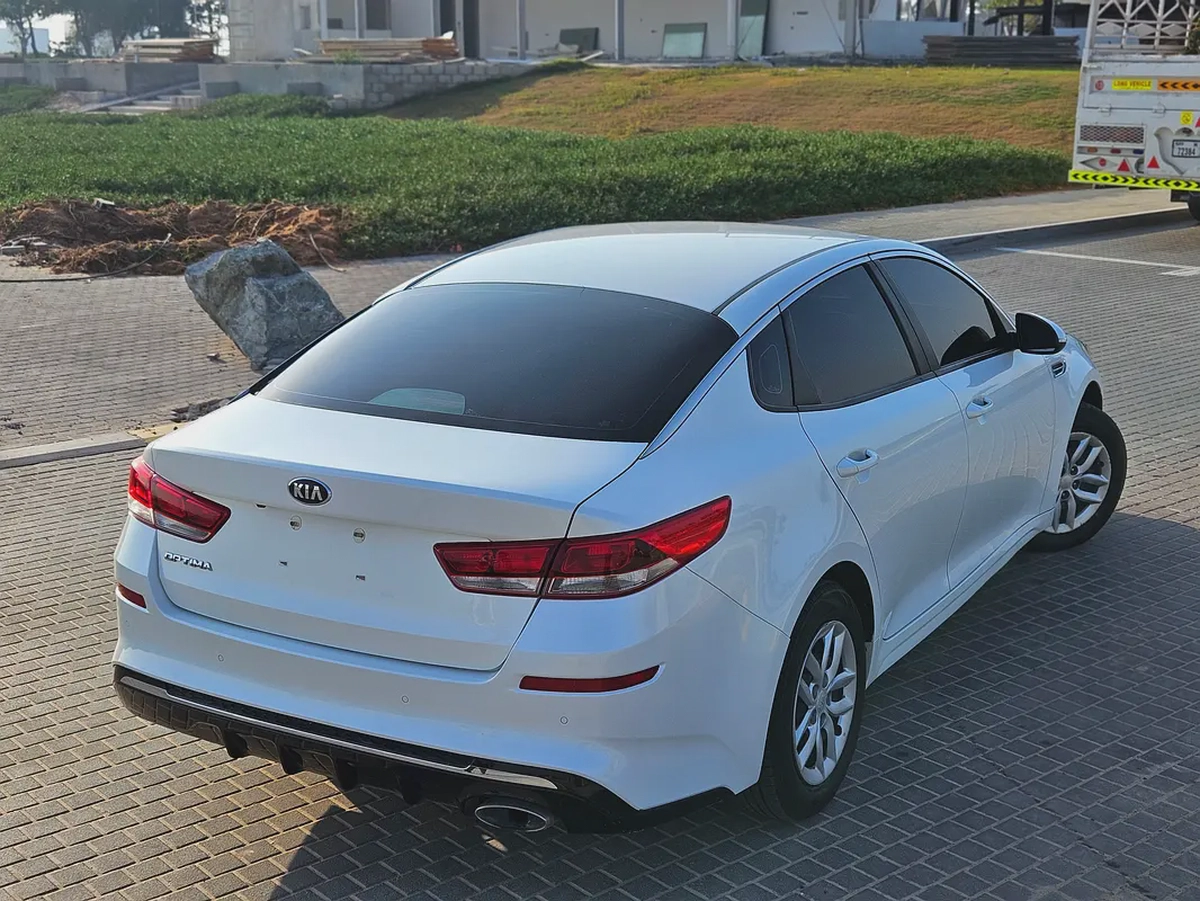 Kia Optima 2020 GCC Premium Condition Car With Low KM MID Option With Padel Shifters-14-14