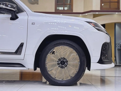 LX 700 F-SPORT HYBRID / FULL OPTION / BRAND NEW-6