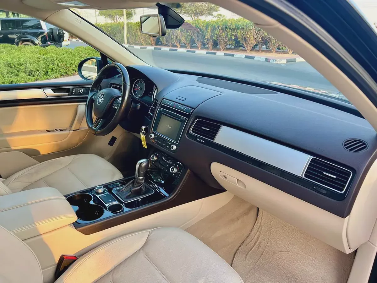Volkswagen Touareg 2016 Elegance GCC Specs-8-8