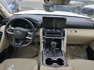 TOYOTA LAND CRUISER LC300 VX 4.0L V6 PETROL 2026-2