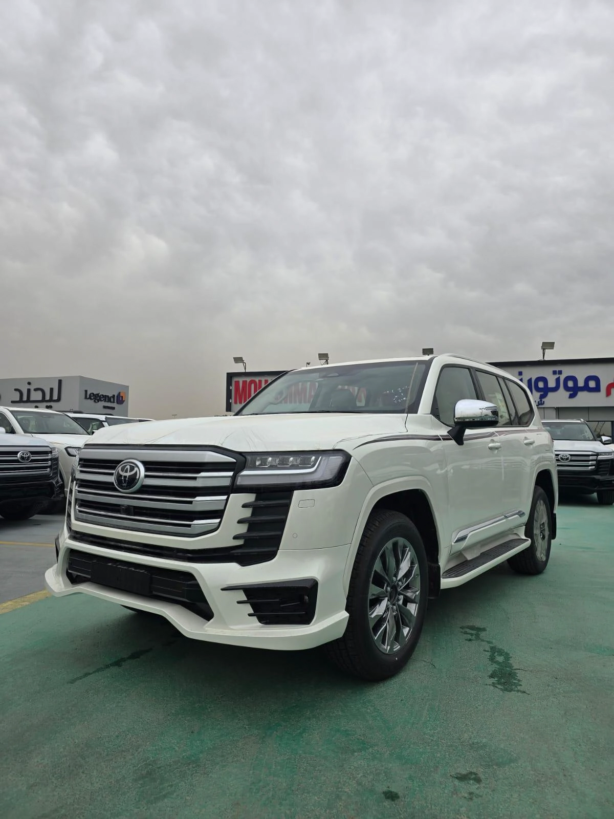 TOYOTA LAND CRUISER LC300 VX 4.0L V6 PETROL 2026