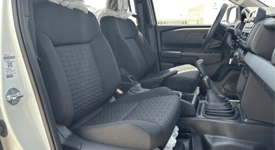 Mitsubishi L200 Mitsubishi L200 2.4L DIESEL DC 4WD GL New Face 5MT-11
