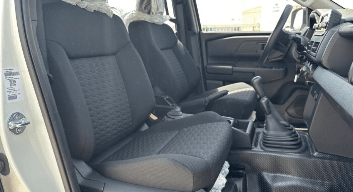 Mitsubishi L200 Mitsubishi L200 2.4L DIESEL DC 4WD GL New Face 5MT