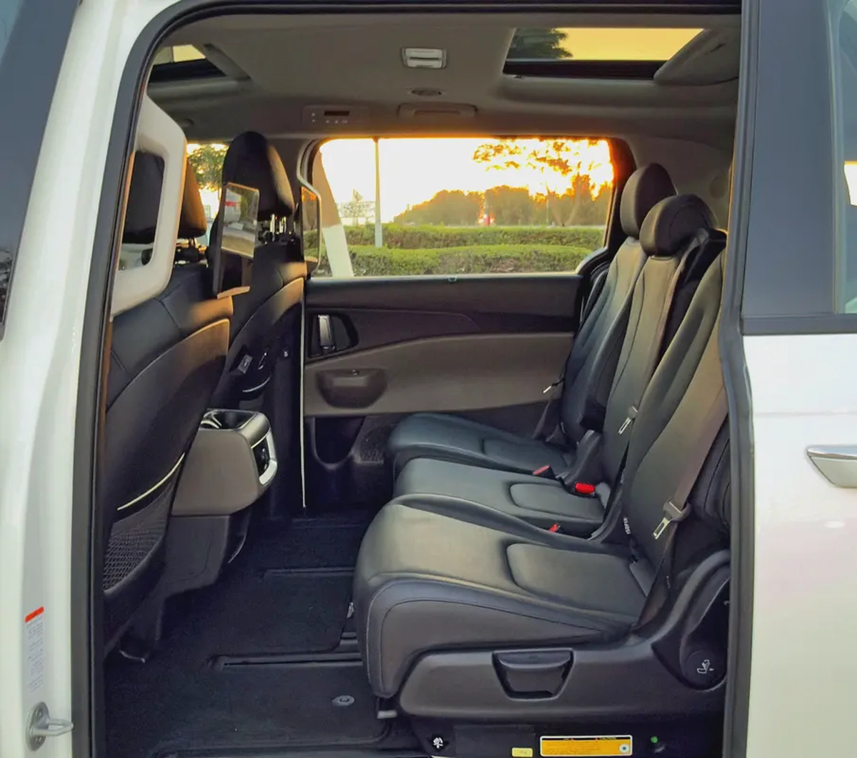2025 Kia Carnival EX, Dealer Warranty and Service Package, GCC Specifications