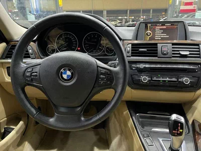 BMW 320i FULL OPTIONS Exclusive 2.0L BMW 3 Series 320 2014-14