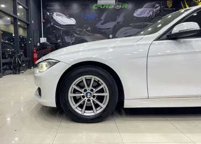 BMW 320i FULL OPTIONS Exclusive 2.0L BMW 3 Series 320 2014-5