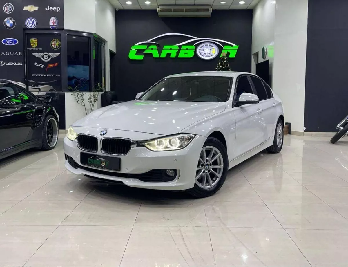 BMW 320i FULL OPTIONS Exclusive 2.0L BMW 3 Series 320 2014