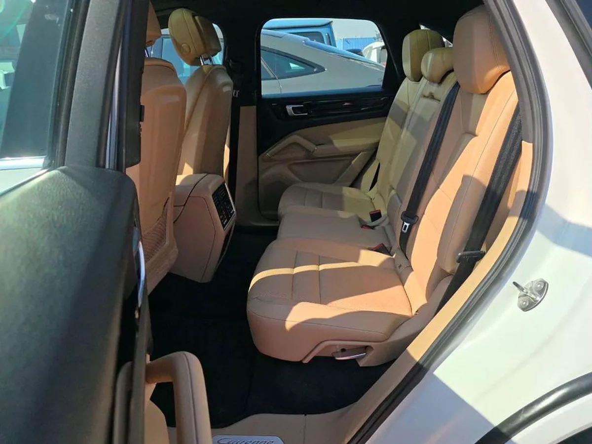 Porsche Cayenne STD Base SUV 3.6L 2018 GCC-2-2