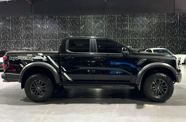 EXCLUSIVE DEAL BY ZEUS AUTOS | GCC | AL TAYER WARRANTY 2028 | AL TAYER SERVICE 2028 | EXCELLENT