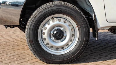 Toyota Hilux TOYOTA HILUX BASIC OPTION 2024 V4 DIESEL 2.4L-15