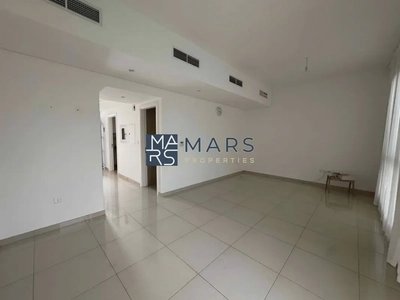 Middle Unit Ready to Move In Excellent Community-12