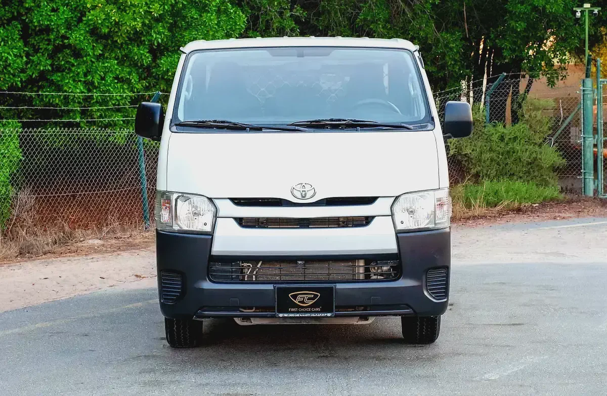 Toyota Hiace Standard Roof | Delivery Van | GCC Specs | Ref#T24064-4-4