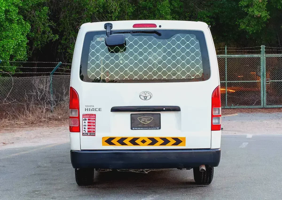 Toyota Hiace Standard Roof | Delivery Van | GCC Specs | Ref#T24064-5-5