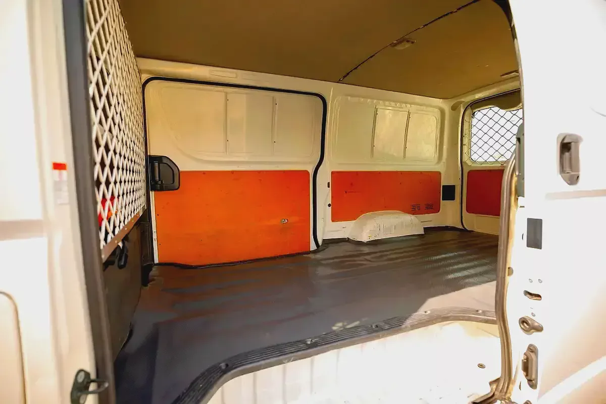 Toyota Hiace Standard Roof | Delivery Van | GCC Specs | Ref#T24064-7-7
