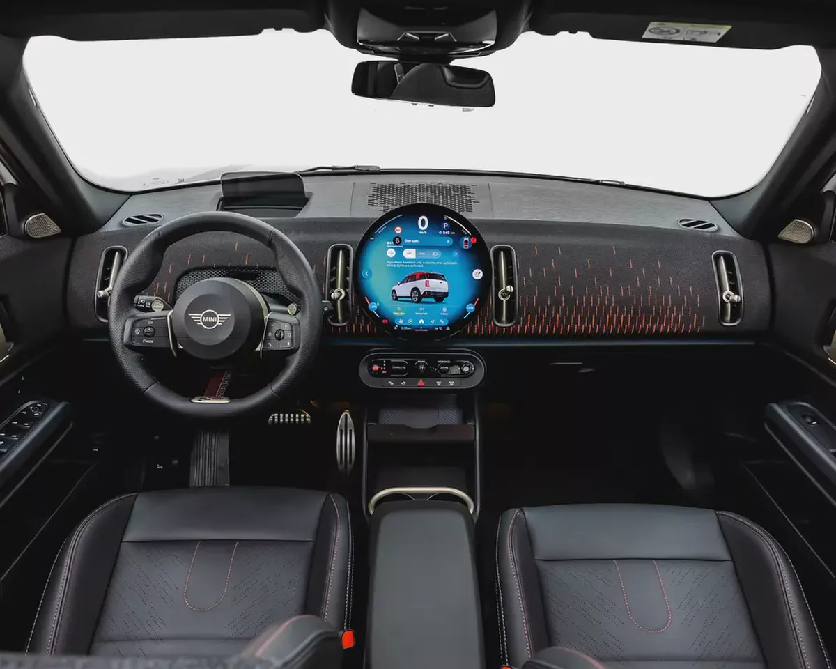 MINI COUNTRYMAN JCW - 2026 - GCC - AGMC WARRANTY AND SERVICE CONTRACT - BRAND NEW CONDITION-6-6