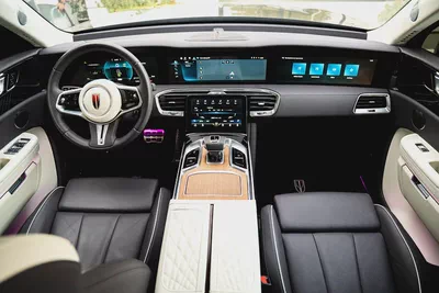 Hongqi E-HS9 Deluxe 2022 Agency Warranty Full Service History GCC-17