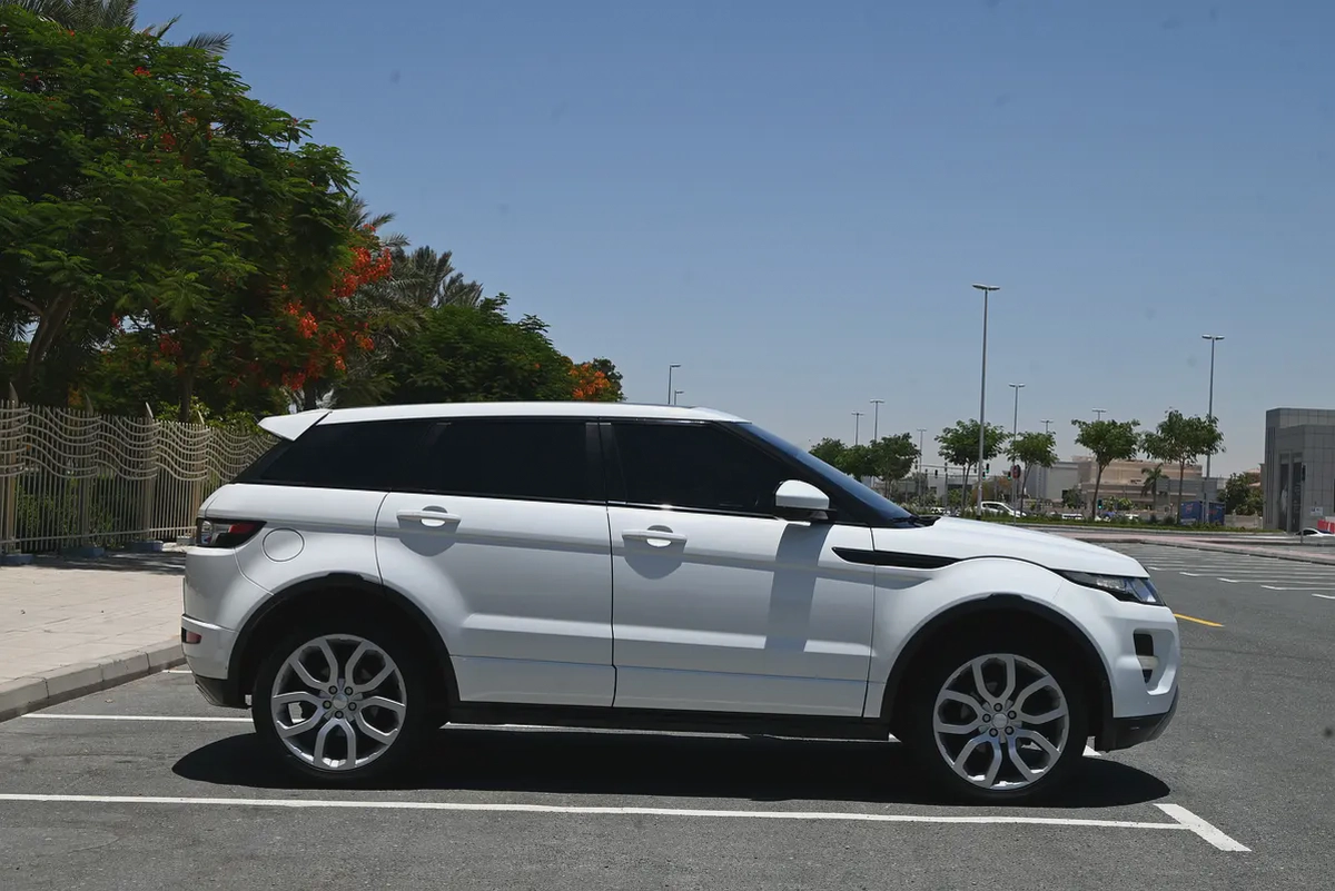 AGENCY MAINTAINED - RANGE ROVER EVOQUE 2.0TC DYNAMIC PLUS - PARK ASSIST - GCC-4-4