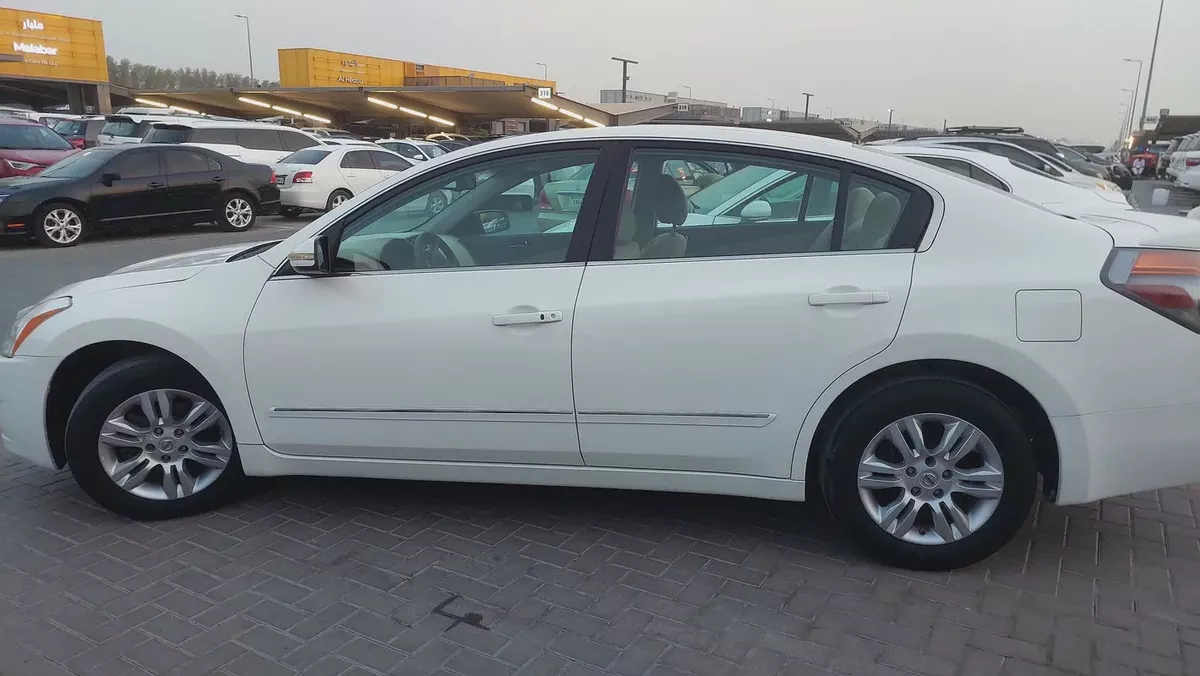 Nissan Altima 2012 SL | GCC Specs | Top Option | Well Maintained-10-10