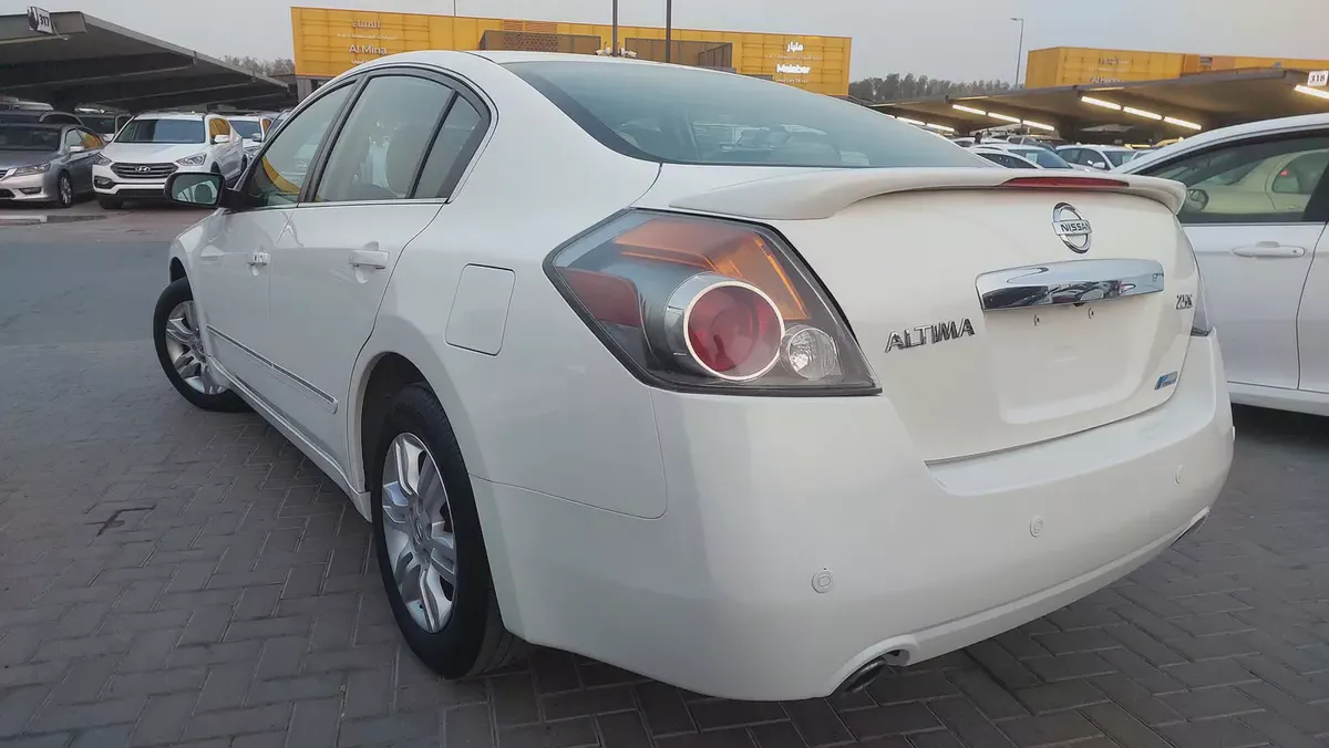 Nissan Altima 2012 SL | GCC Specs | Top Option | Well Maintained-8-8