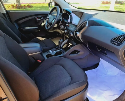1,725-MONTHLY FOR 1 YEAR ONLY | HYUNDAI TUCSON 2015 2.0L GCC | CRUISE CONTROL I GPS I ACCIDENT FREE-10