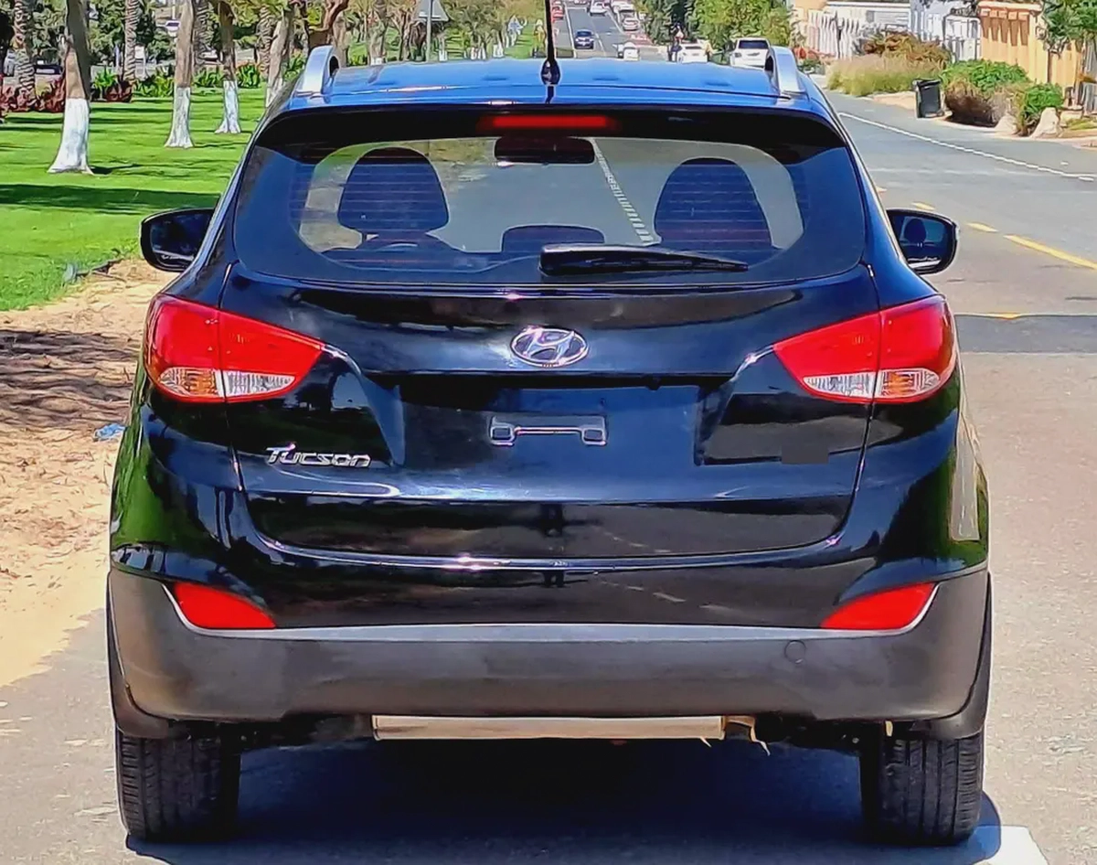 1,725-MONTHLY FOR 1 YEAR ONLY | HYUNDAI TUCSON 2015 2.0L GCC | CRUISE CONTROL I GPS I ACCIDENT FREE-5-5