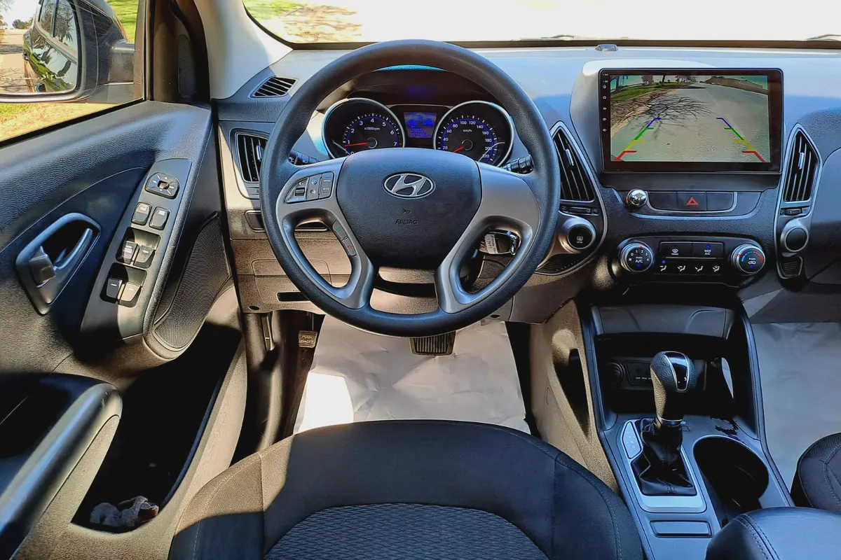 1,725-MONTHLY FOR 1 YEAR ONLY | HYUNDAI TUCSON 2015 2.0L GCC | CRUISE CONTROL I GPS I ACCIDENT FREE-8-8