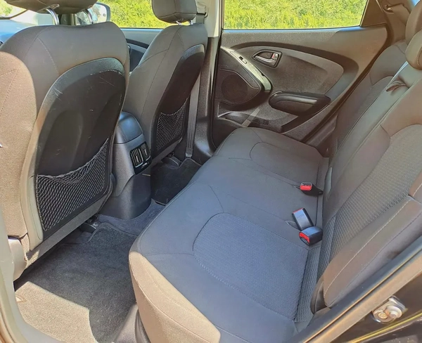 1,725-MONTHLY FOR 1 YEAR ONLY | HYUNDAI TUCSON 2015 2.0L GCC | CRUISE CONTROL I GPS I ACCIDENT FREE