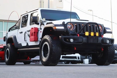 JEEB GLADIATOR 2020 Full Option-5