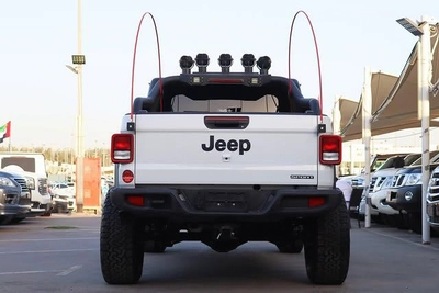JEEB GLADIATOR 2020 Full Option-6